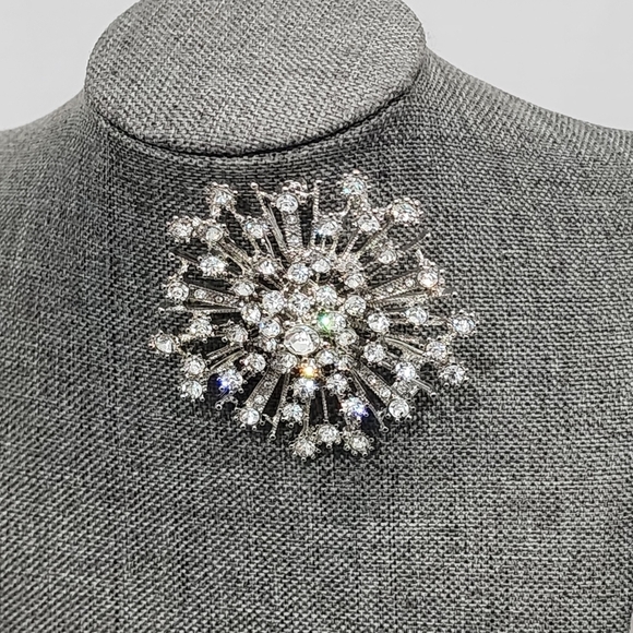 Vintage Rhinestone Brooch, 2.5" Starburst Design - Picture 3 of 9